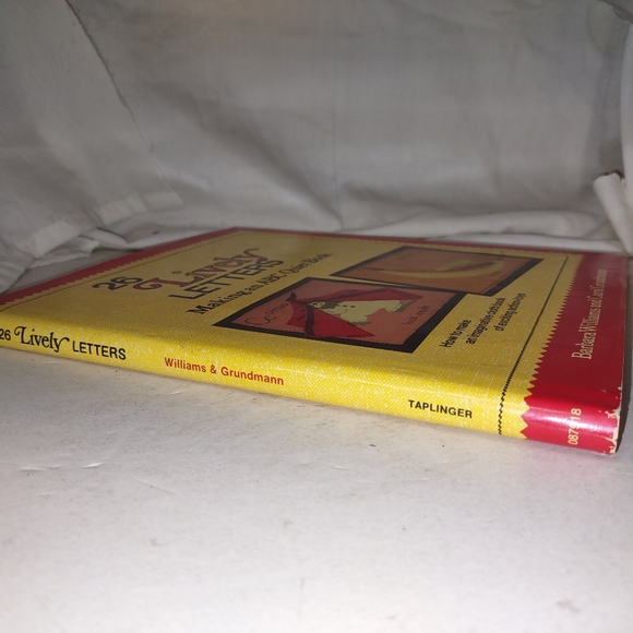 26 Lively Letters by Barbara Williams and Carol Grunmann 1977 GC HC - Picture 3 of 5